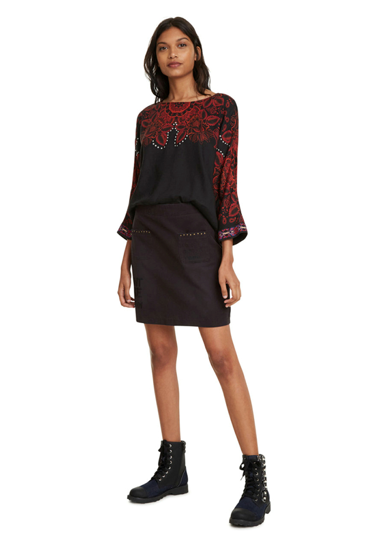 Brusa de dona Desigual 19WWBW28/2000 color negre - 3 - La Casa Dels Pantalons