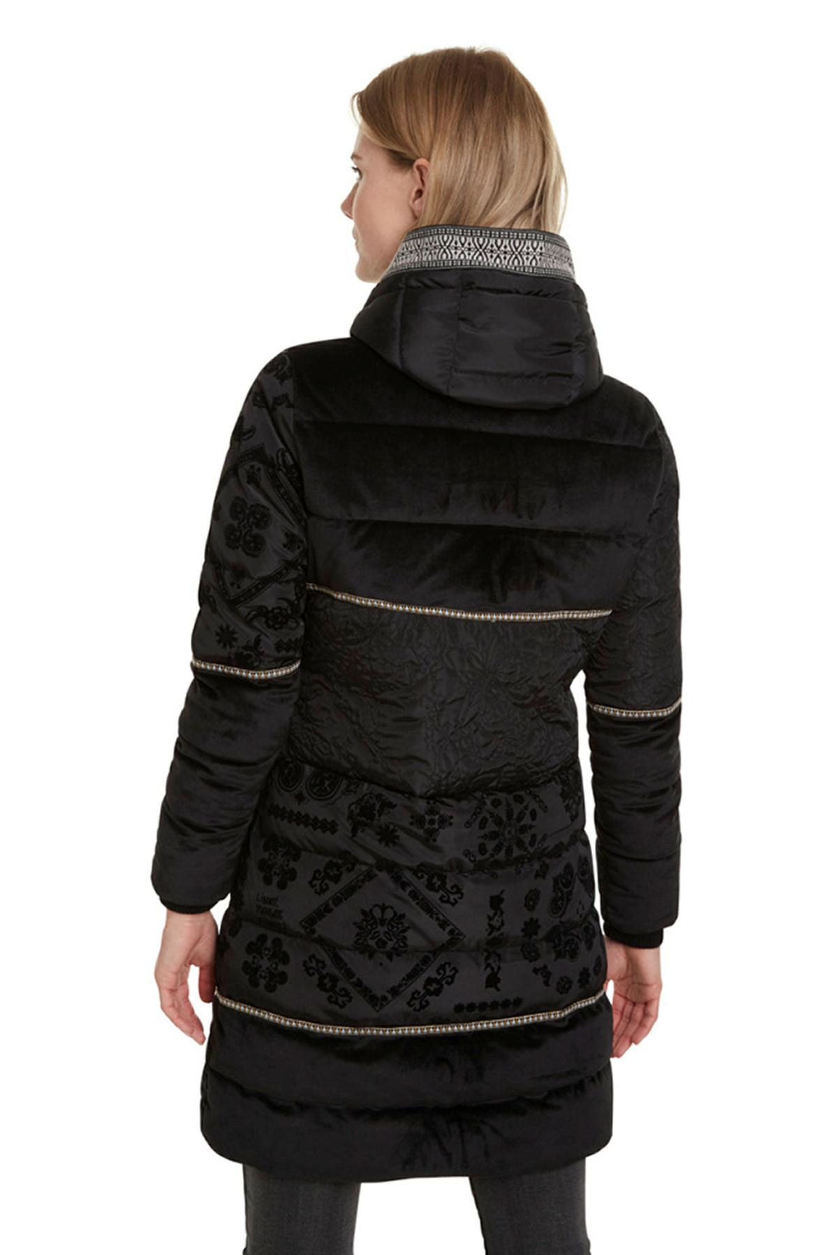 Abrigo de mujer Desigual, modelo 19WWEWBK/2000, de color negro - 2 - La Casa Dels Pantalons
