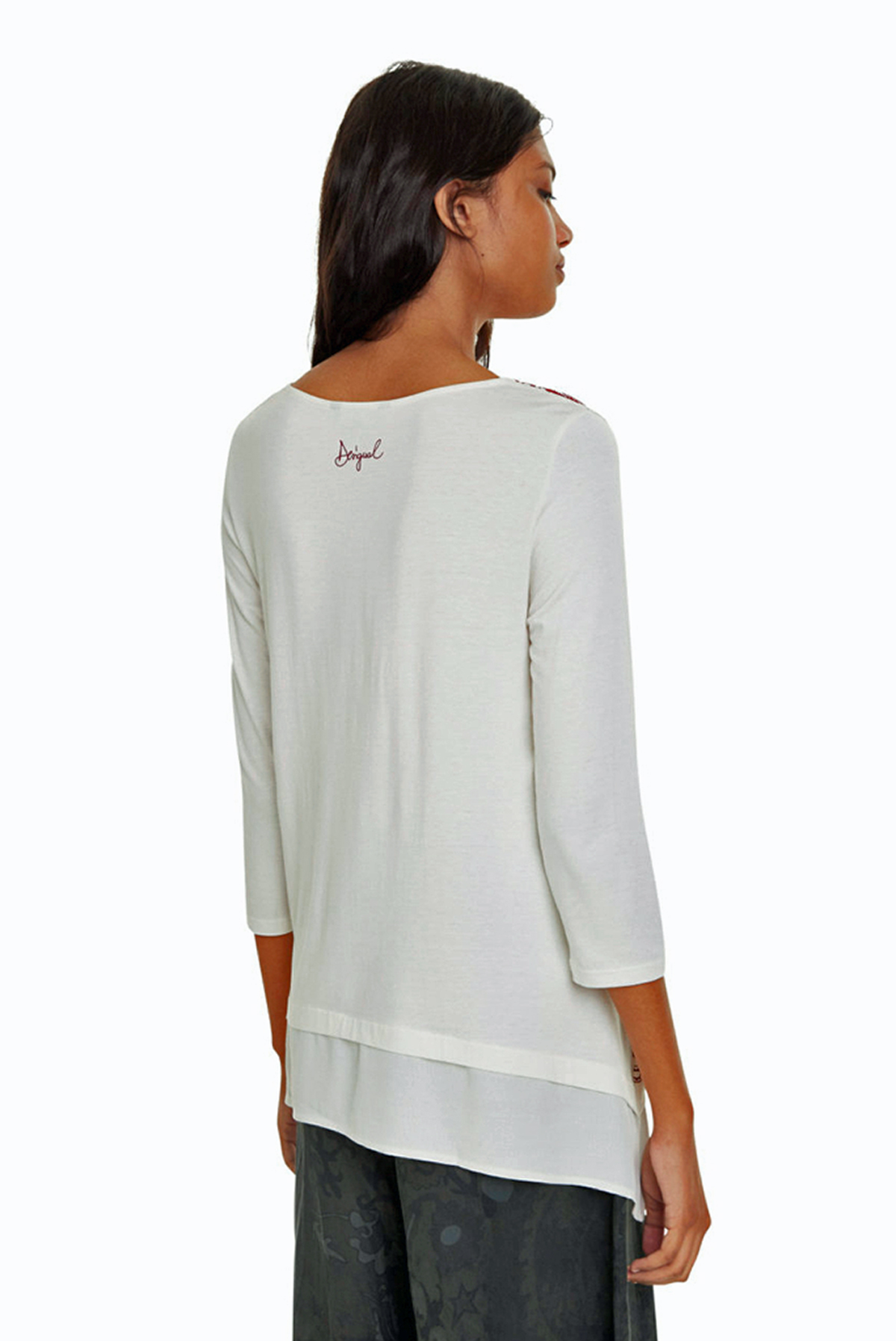 Camiseta de mujer Desigual 19WWTK78/1001 color crudo - 3 - La Casa Dels Pantalons