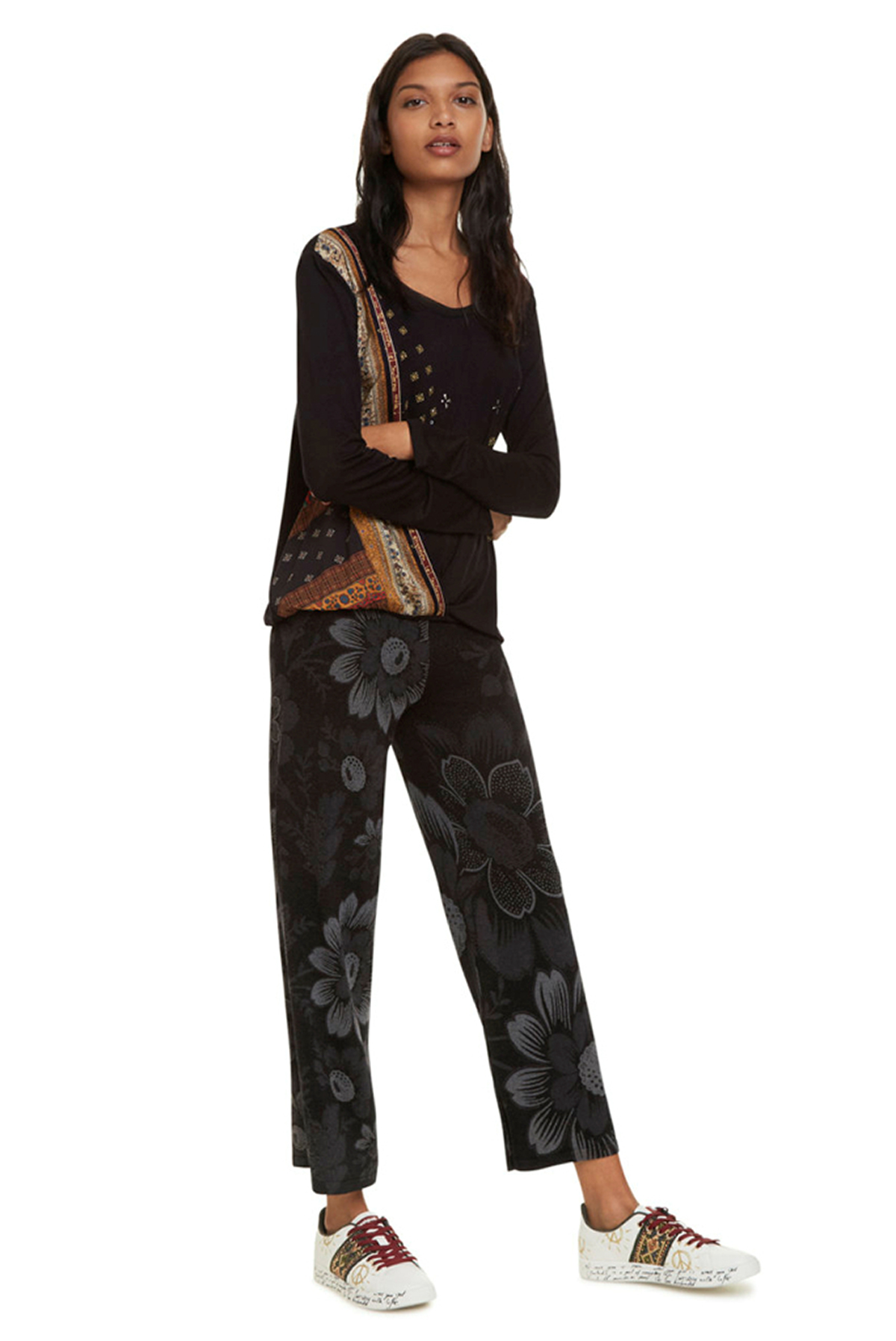  - 3 - La Casa Dels Pantalons