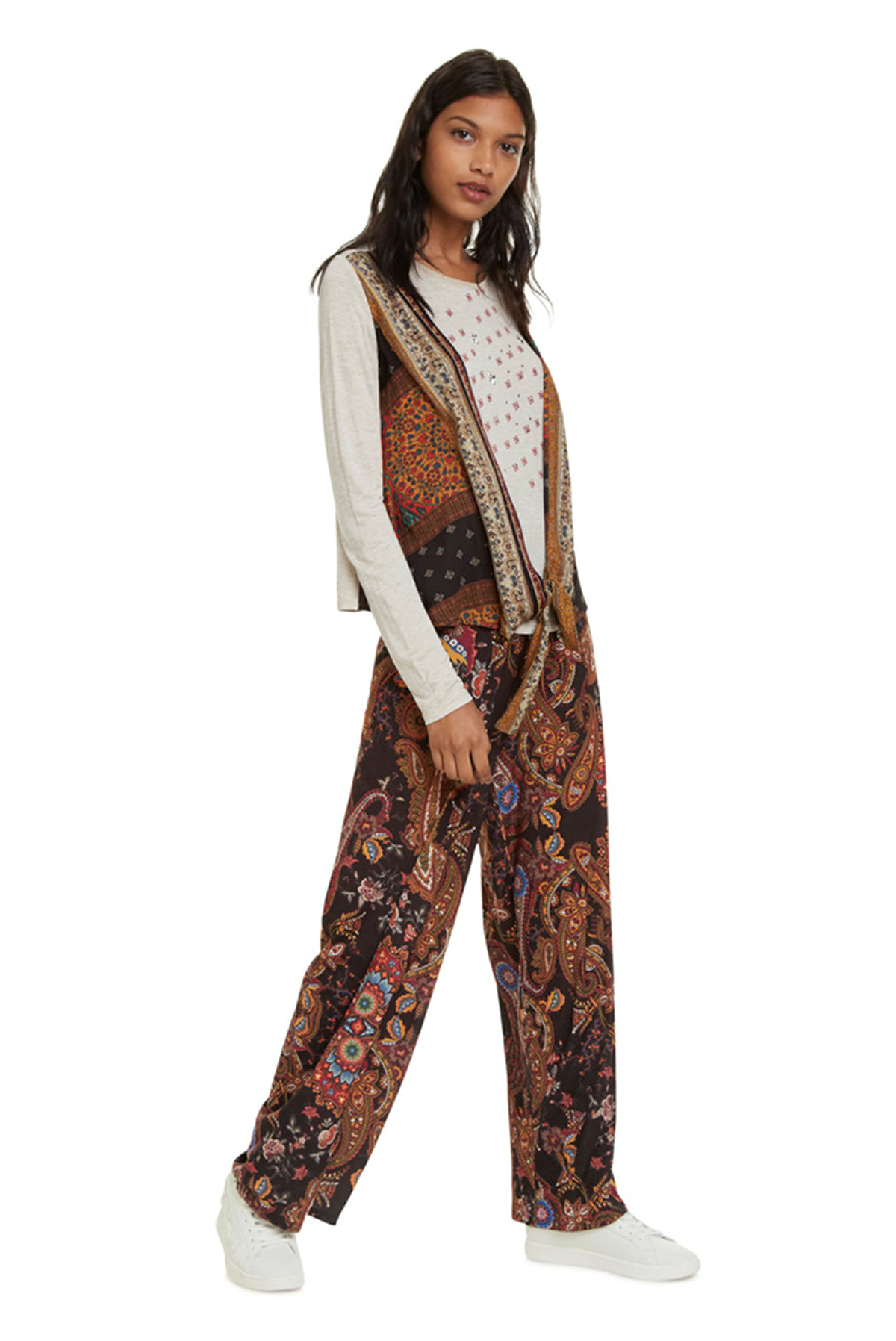  - 2 - La Casa Dels Pantalons