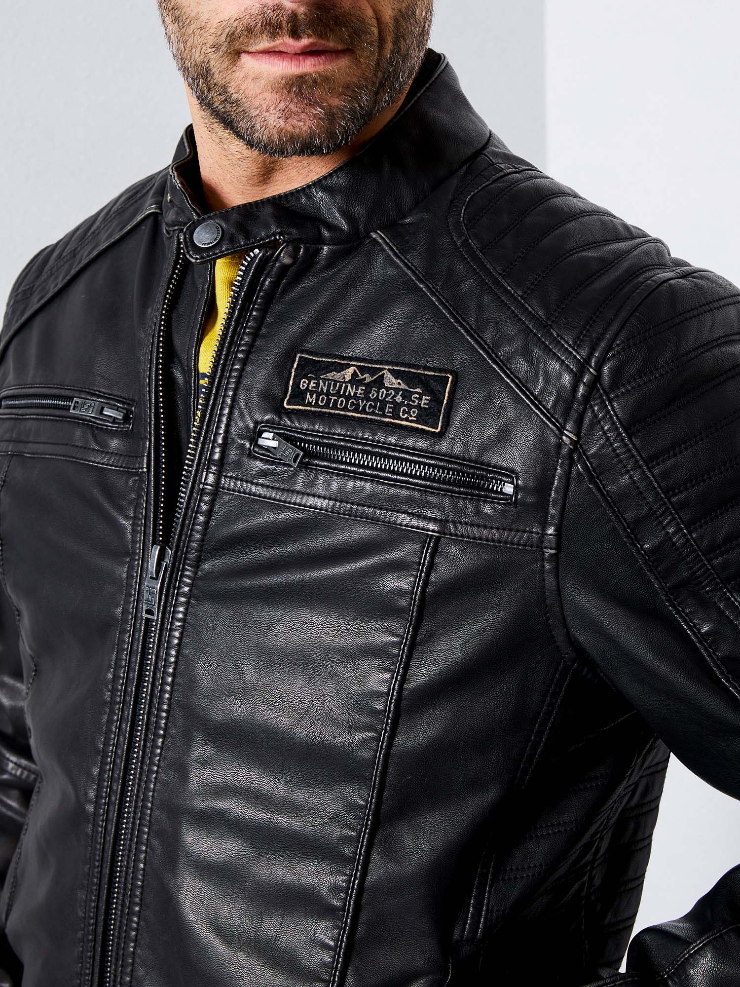  - 2 - La Casa Dels Pantalons