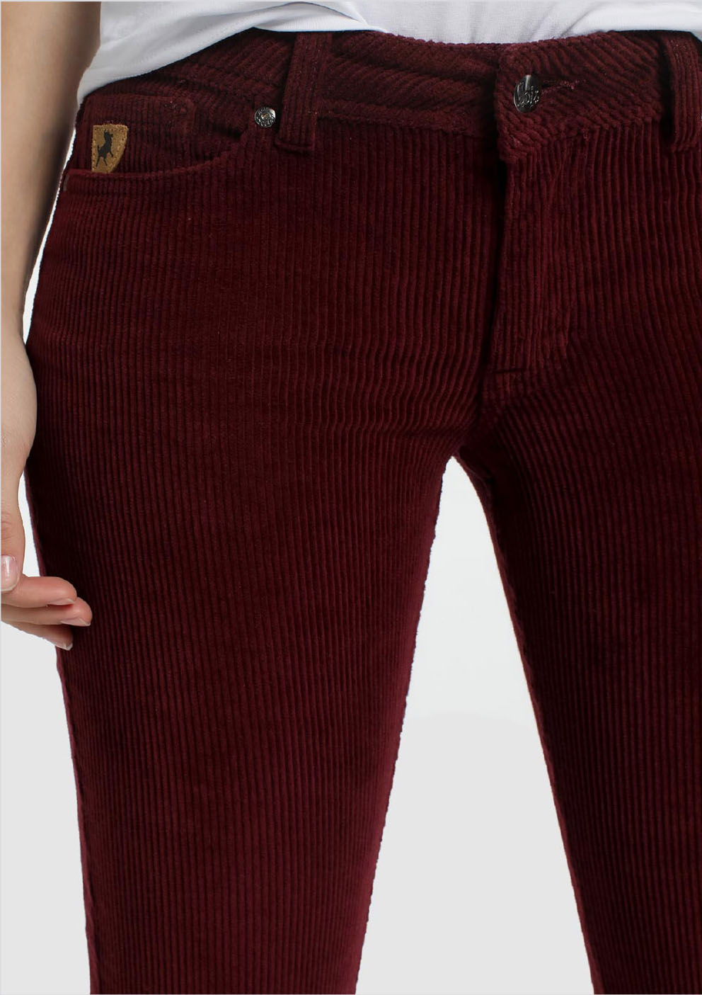 Pantalons texans de dona Lois Slimmy, model 20156/558, de pana de color vermell - 3 - La Casa Dels Pantalons