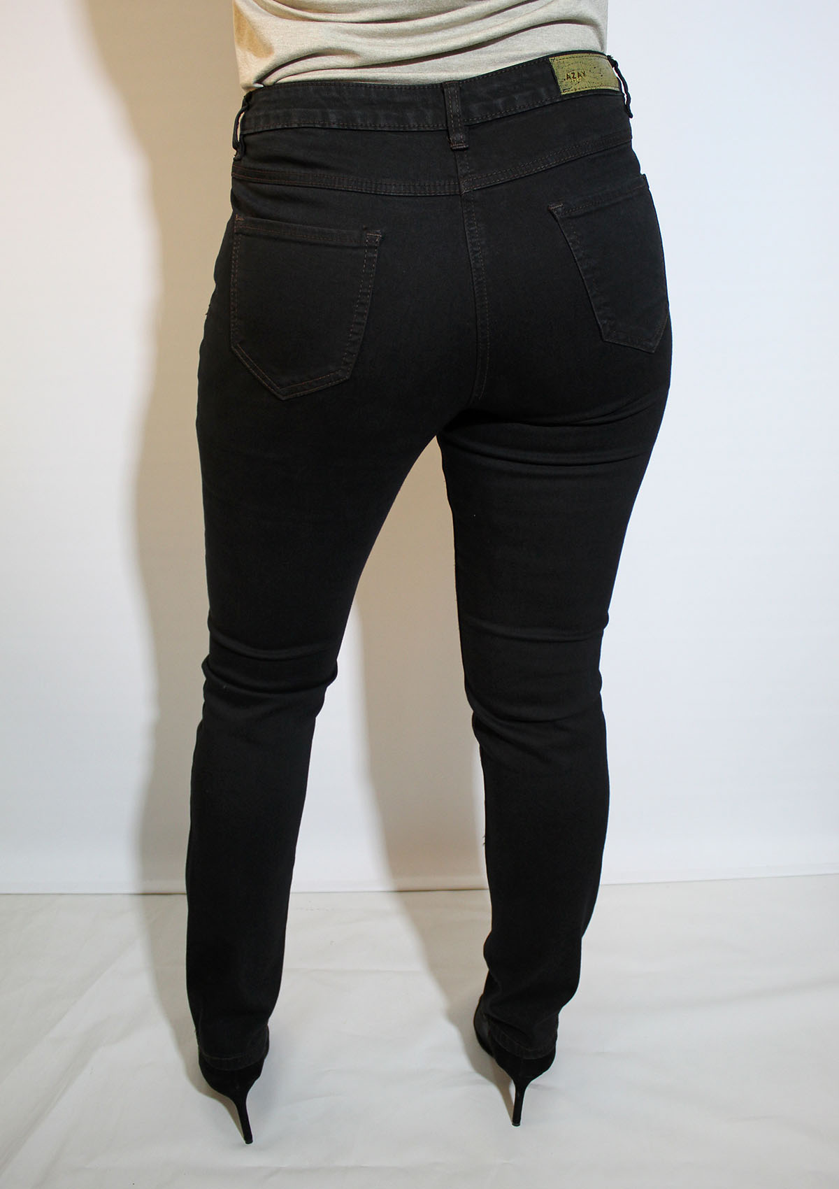  - 3 - La Casa Dels Pantalons