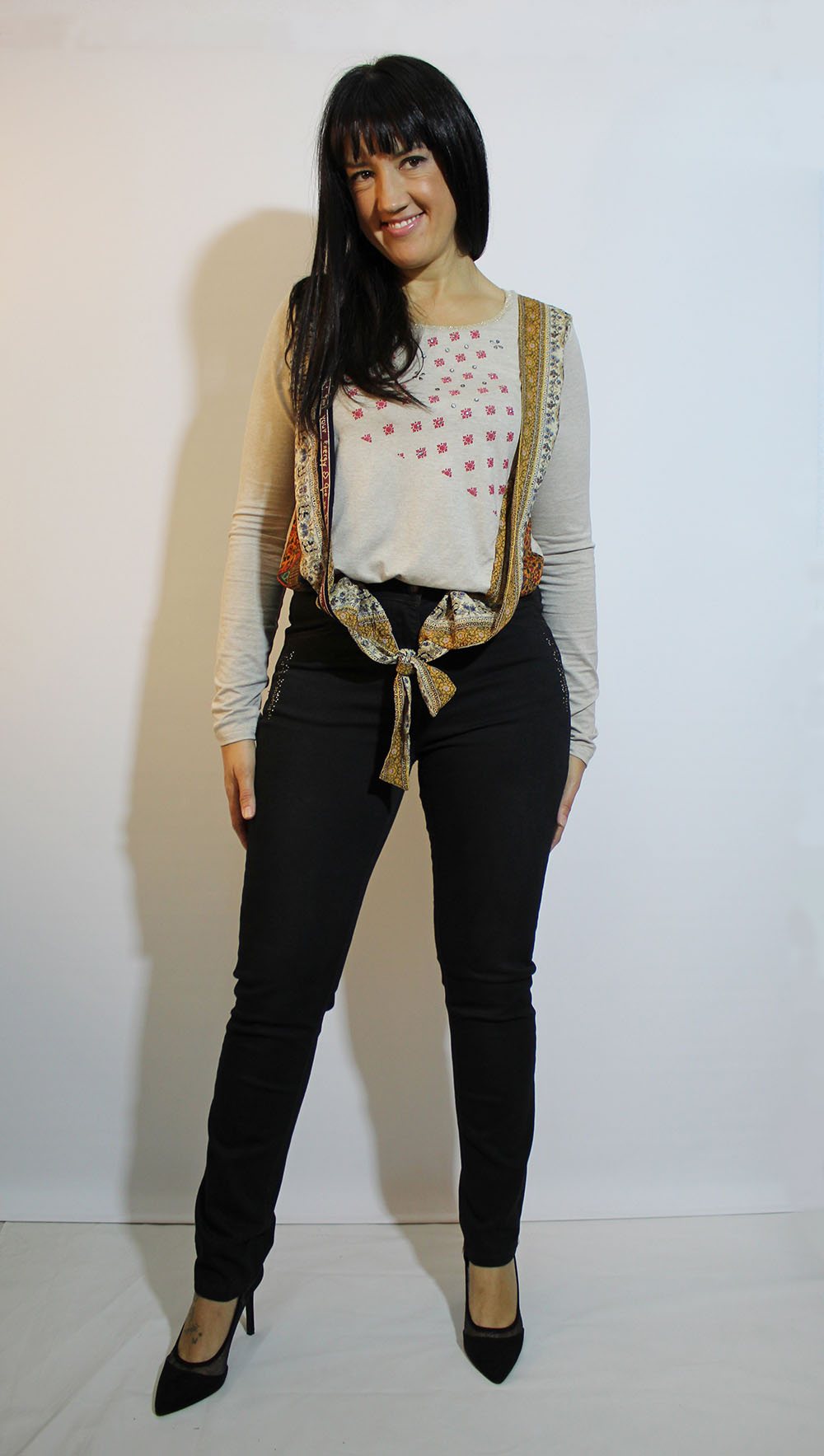  - 2 - La Casa Dels Pantalons