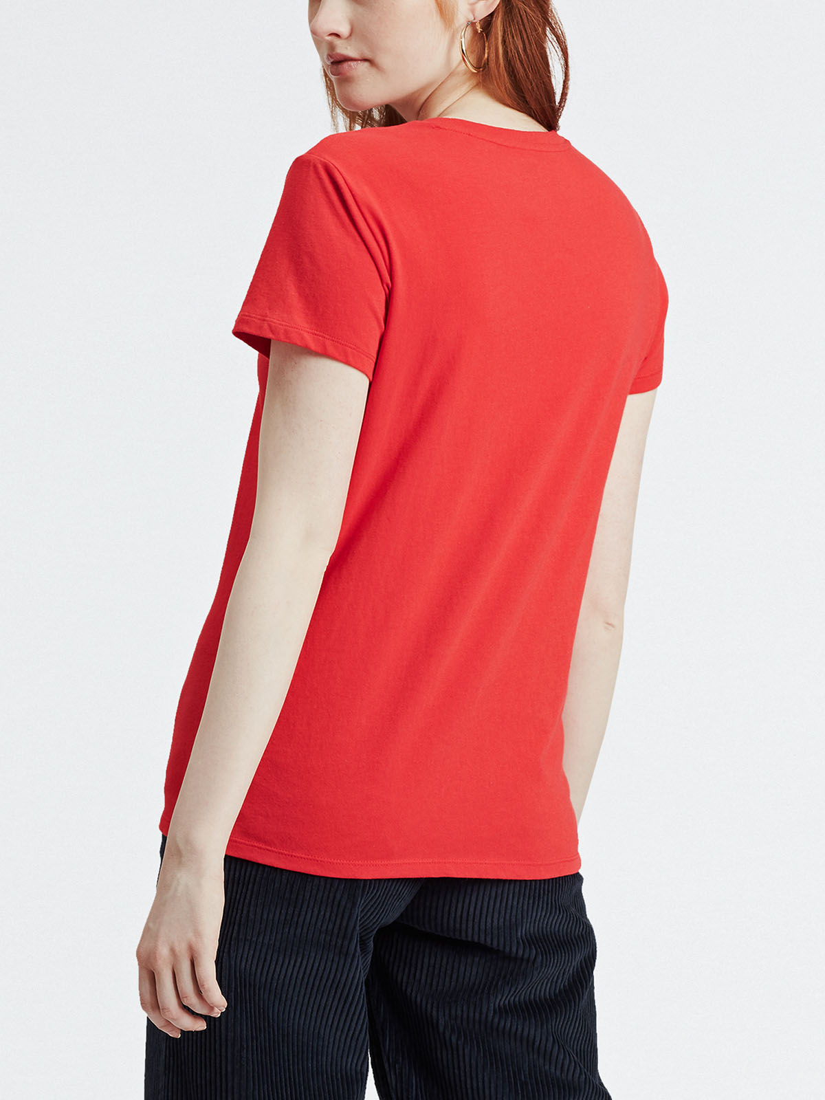 Samarreta de màniga curta de dona, Levi's 17369.06.20, de color vermell i logo batwing - 2 - La Casa Dels Pantalons