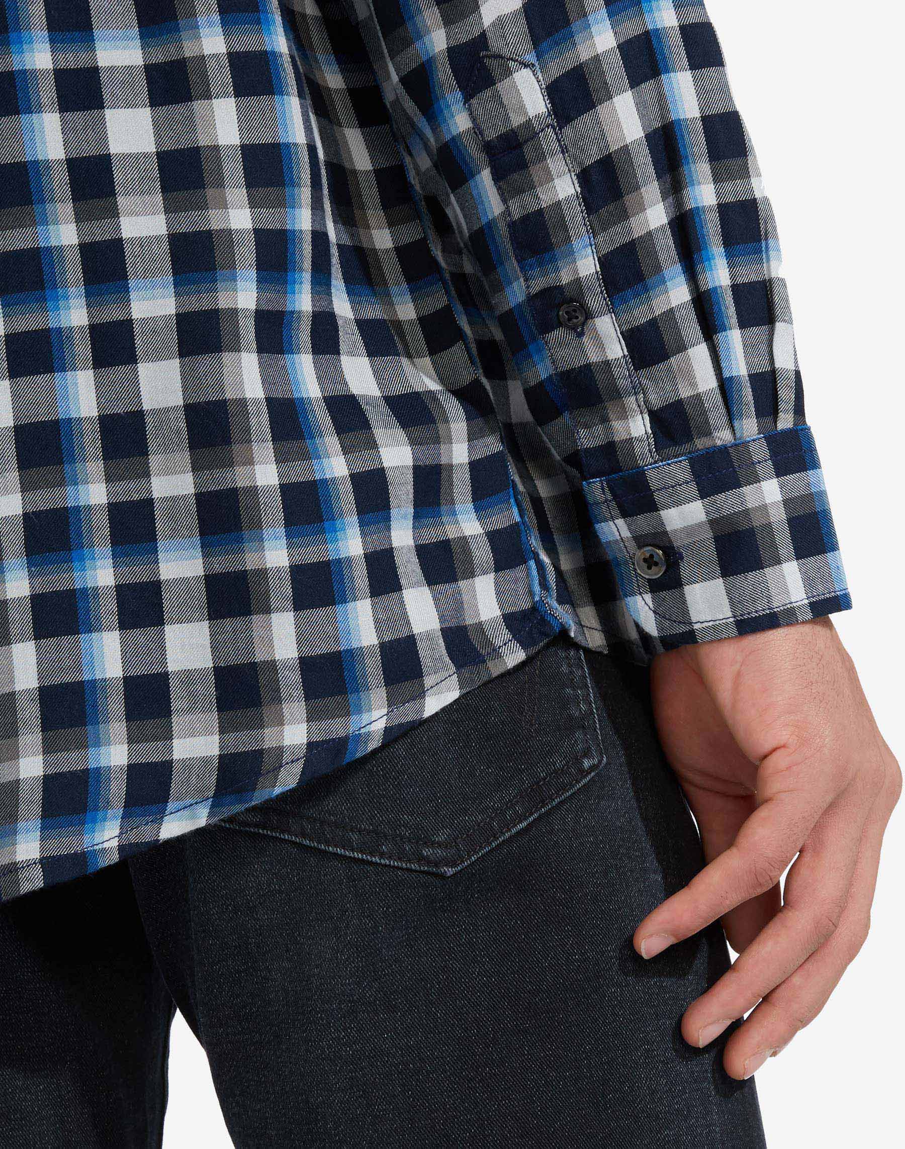 Camisa d'home de viella Wrangler, model W5A1B415J, de quadres blau marí/blau/blanc - 2 - La Casa Dels Pantalons