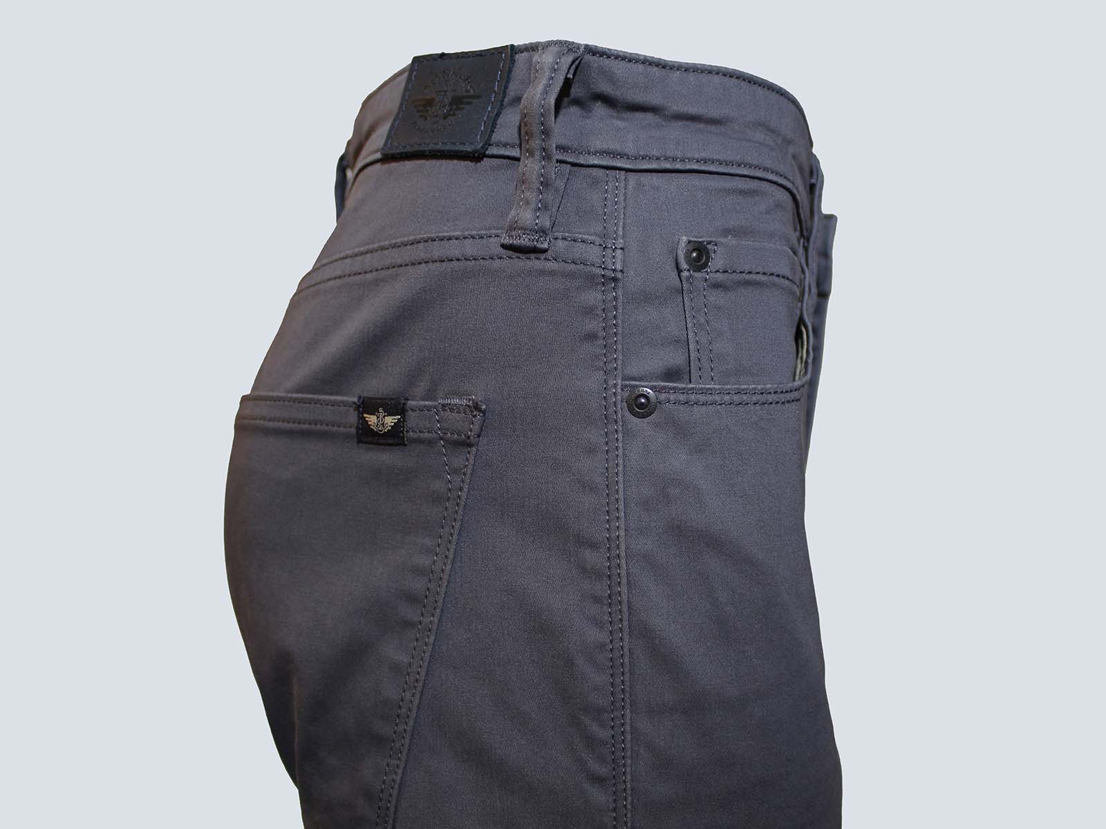Pantalones vaqueros de hombre de gabardina de invierno Dockers 75808-0001 de color gris - 3 - La Casa Dels Pantalons