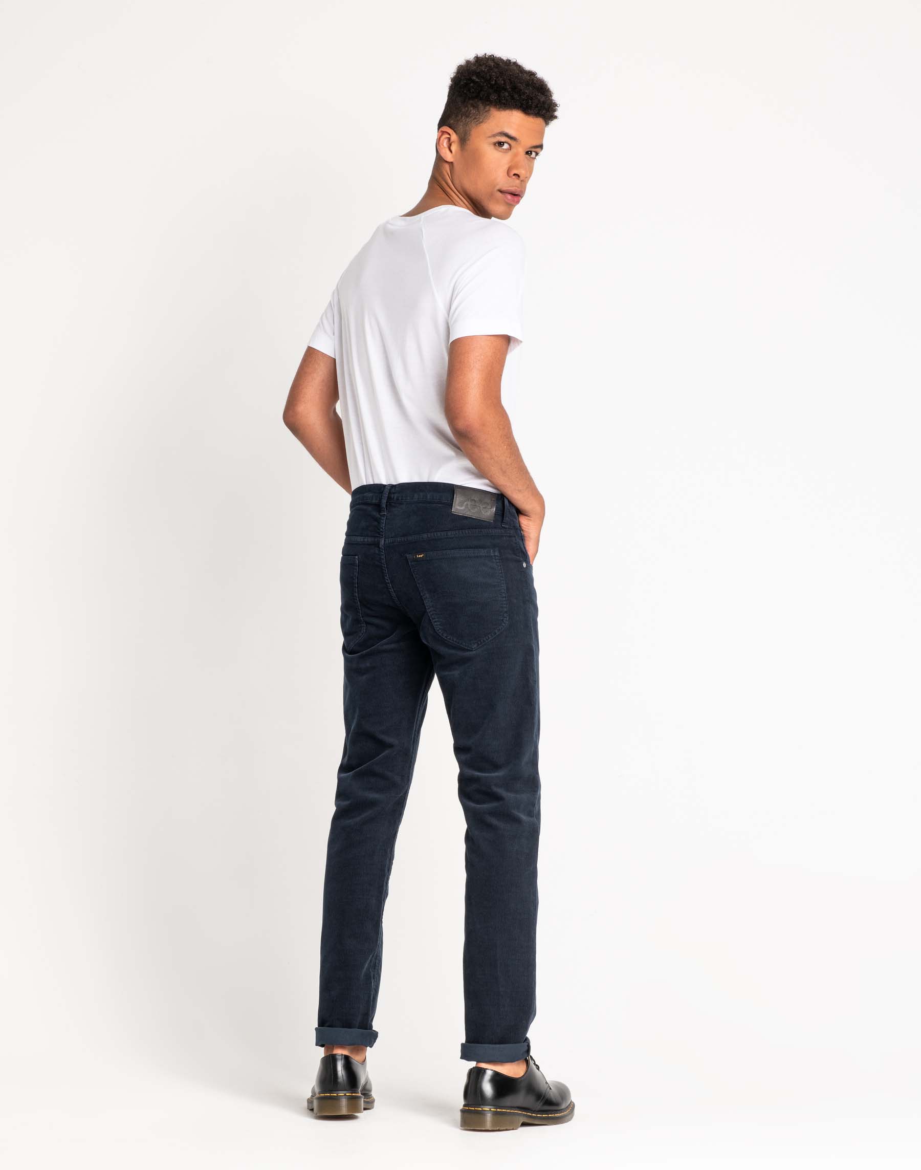 Pantalons texans de pana d'home Lee Daren zip regular (recte) L707WJ21 color blau marí - 2 - La Casa Dels Pantalons