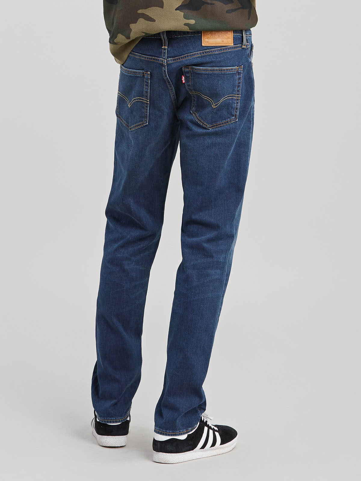  - 2 - La Casa Dels Pantalons