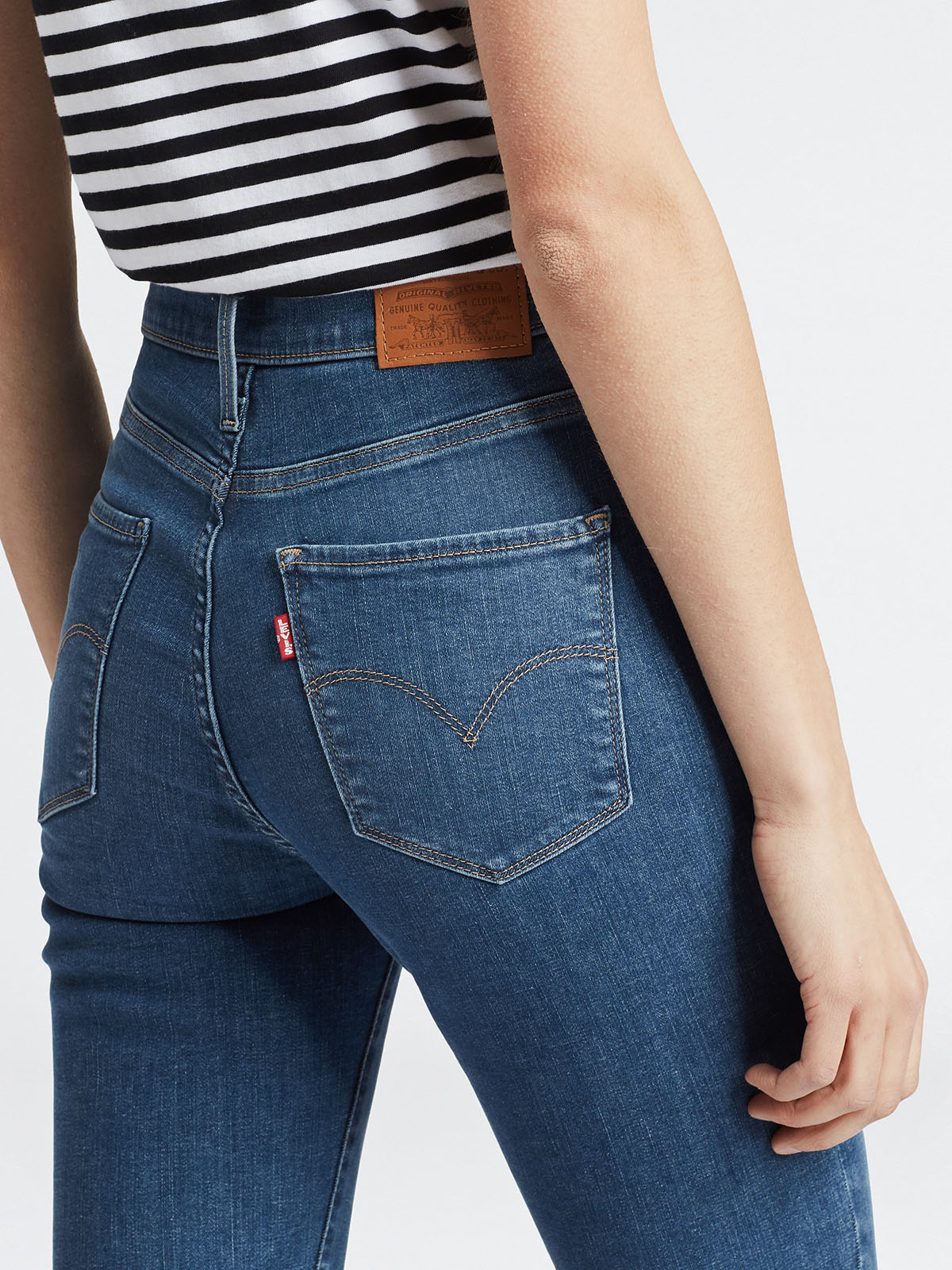  - 2 - La Casa Dels Pantalons