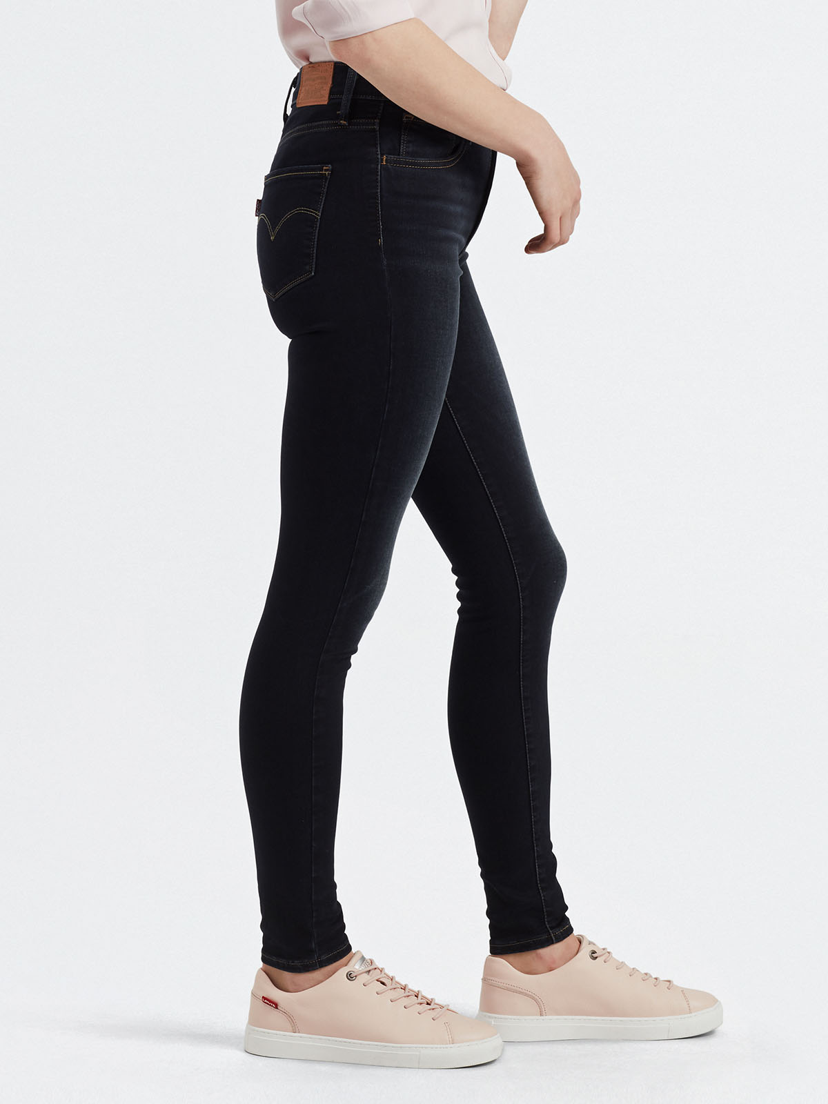 Pantalons texans de dona Levi's 720 high rise super skinny, 52797-0094, de color texà blau negre - 3 - La Casa Dels Pantalons