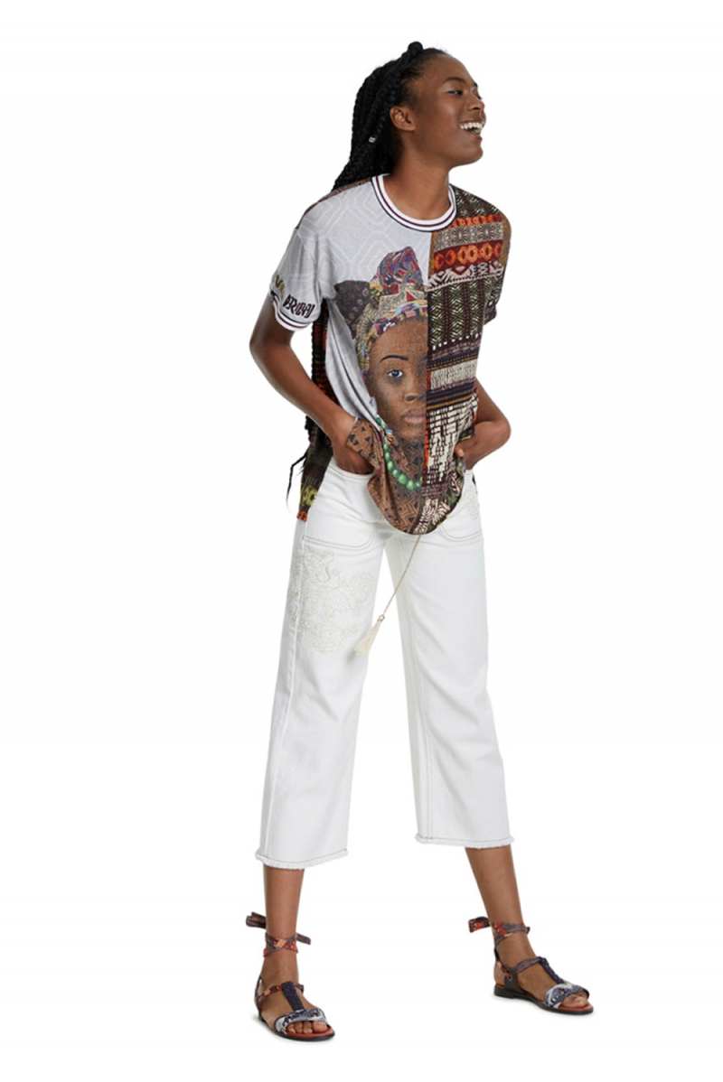 Brusa de dona de màniga curta Desigual, model Pisa 20SWBW33, de diferents colors - 3 - La Casa Dels Pantalons