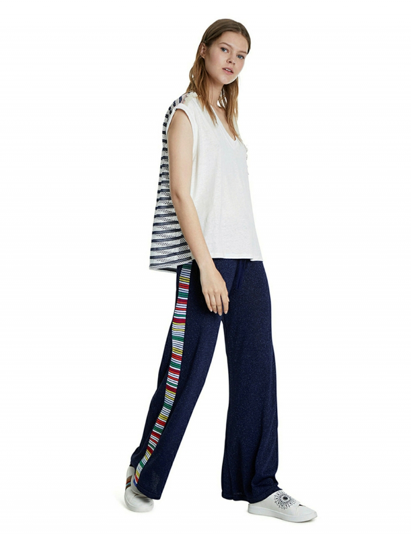 Samarreta de dona de màniga curta Desigual, model Verona 20SWTKC5, de color blanc trencat - 3 - La Casa Dels Pantalons