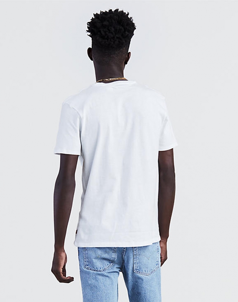 Camiseta de manga corta de hombre Levi's, modelo 39636-0000, de color blanco y sportswear logo - 2 - La Casa Dels Pantalons