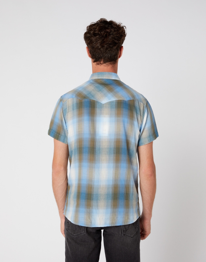 Camisa d'home de màniga curta Wrangler, model W5J06DX45, de quadres color verd - 3 - La Casa Dels Pantalons