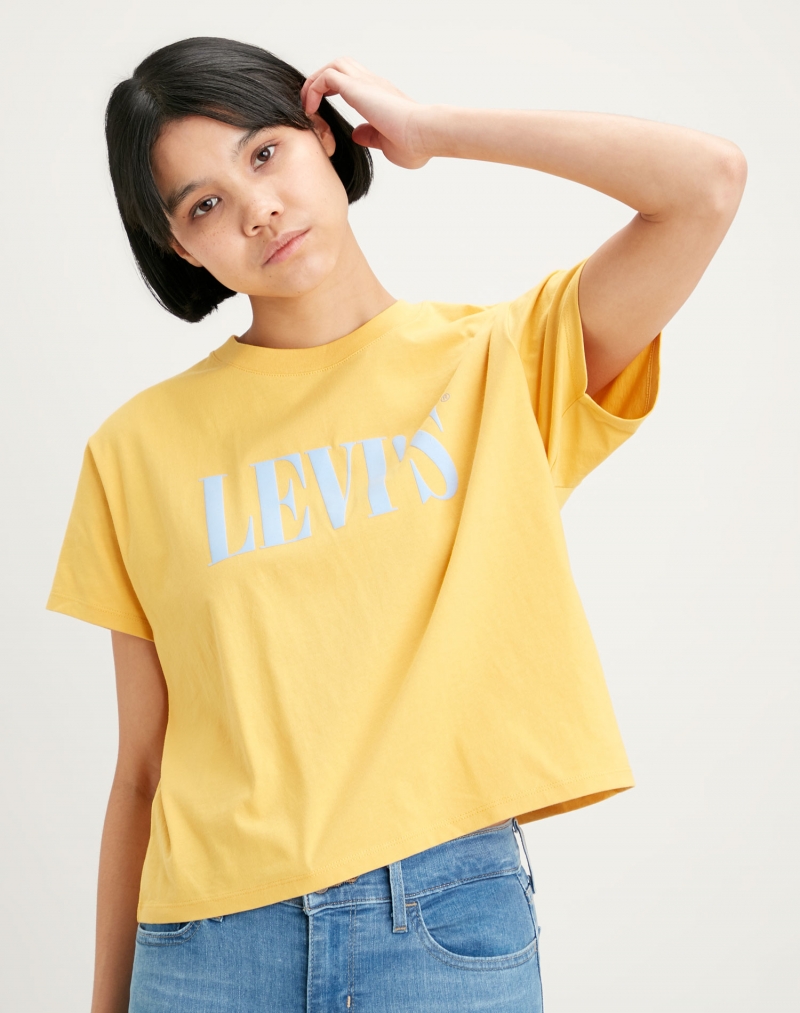 Samarreta de dona Levi's de màniga curta, model 69973-0086, de color groc i serif logo - 3 - La Casa Dels Pantalons