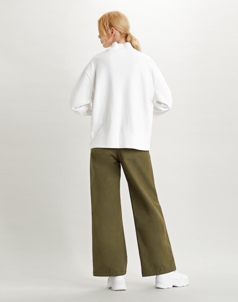 Sudadera de mujer Levi's de cuello cisne, modelo 34251-0001, de color blanco - 3 - La Casa Dels Pantalons