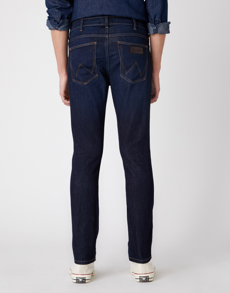 Pantalones vaqueros de hombre Wrangler Larston slim tapered W18SAO68P de tejano azul oscuro - 3 - La Casa Dels Pantalons