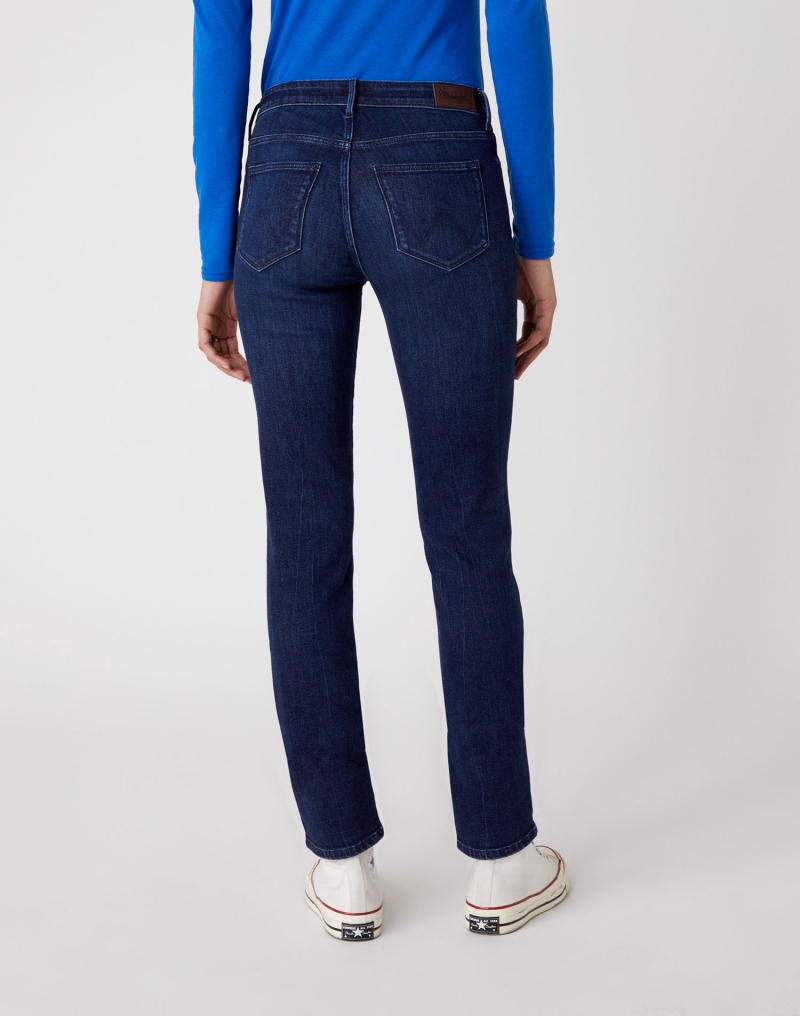 Pantalons texans de dona Wrangler Slim W28LMB15M de color blau mig - 3 - La Casa Dels Pantalons