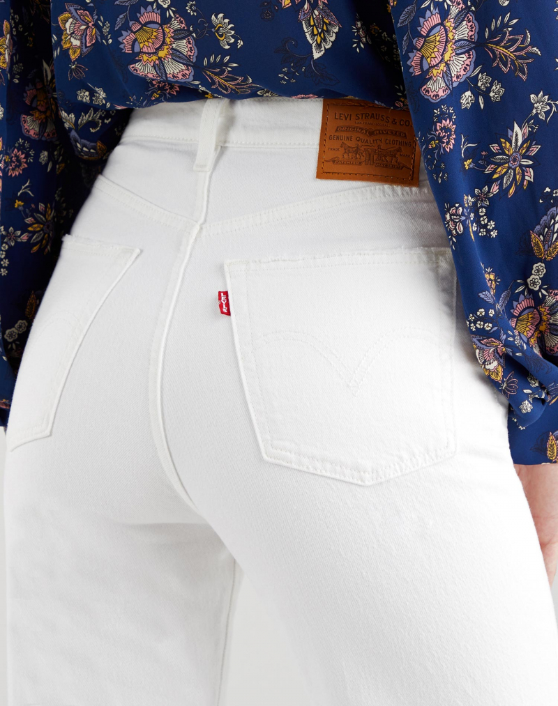 Pantalons texans de dona Levi's Ribcage straight ankle 72693-0076 de color blanc - 2 - La Casa Dels Pantalons