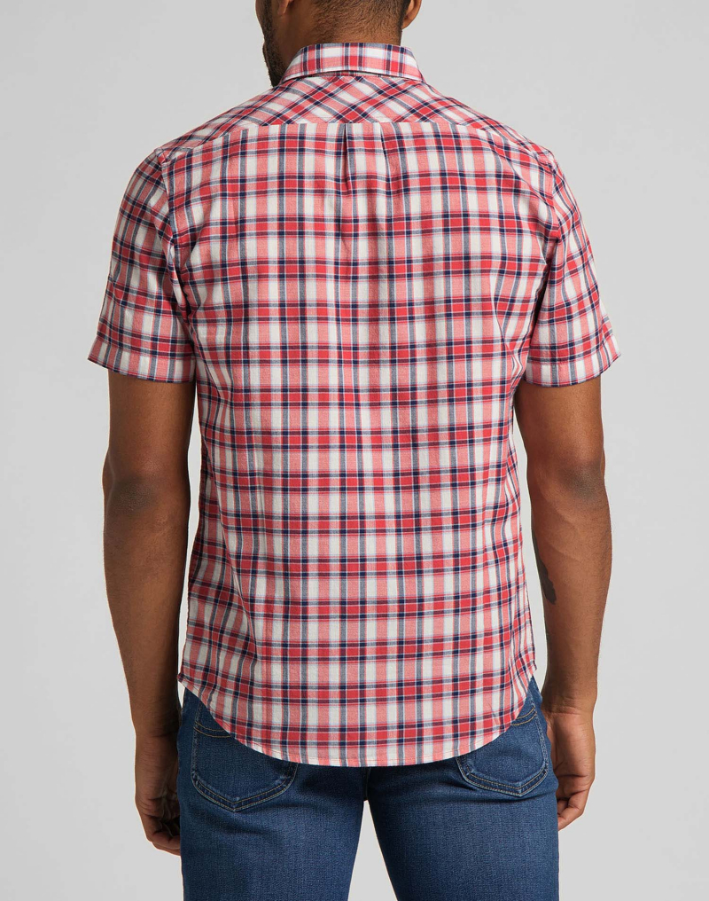 Camisa de hombre de manga corta Lee, modelo L886KZNV, de cuadros rojos. - 3 - La Casa Dels Pantalons