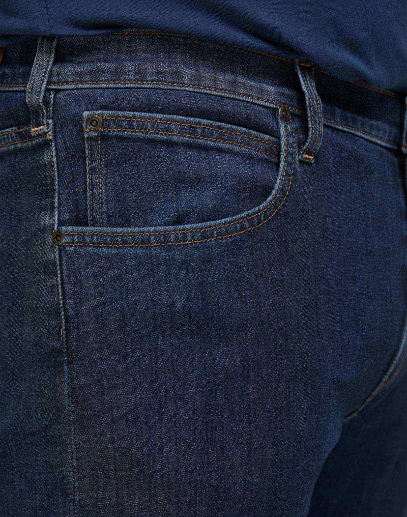 Pantalones vaqueros de hombre Lee Daren zip regular, modelo L707MG46, de tejano oscuro - 3 - La Casa Dels Pantalons