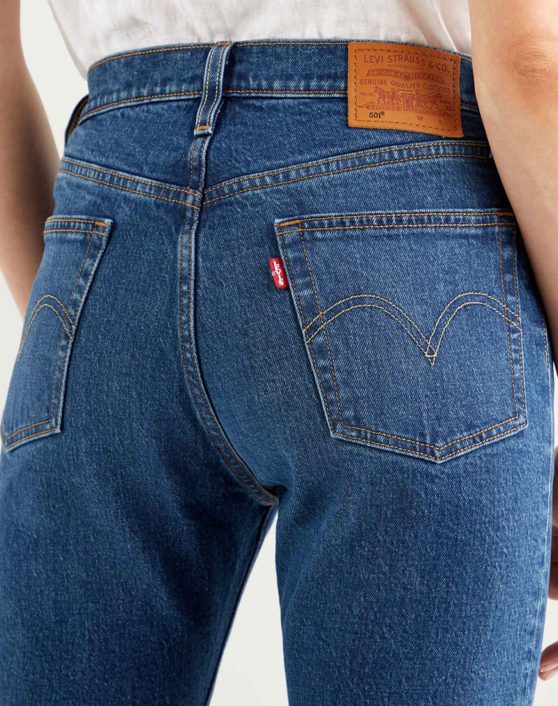 Pantalons texans de dona Levi's 501 woman cropped, model 36200-0157, rentat a la pedra - 2 - La Casa Dels Pantalons
