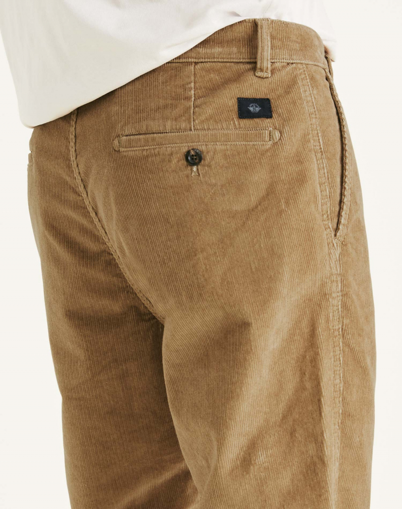 Pantalones de hombre de pana Dockers Alpha Icon chino tapered, modelo A1165-0011, beige tostado - 3 - La Casa Dels Pantalons