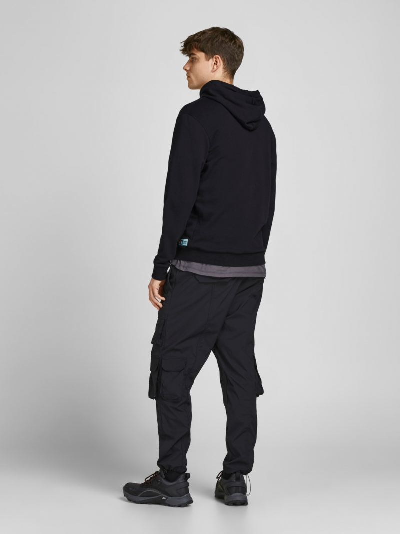 Sudadera de hombre con capucha Jack & Jones Logan, 12205411, negra - 2 - La Casa Dels Pantalons