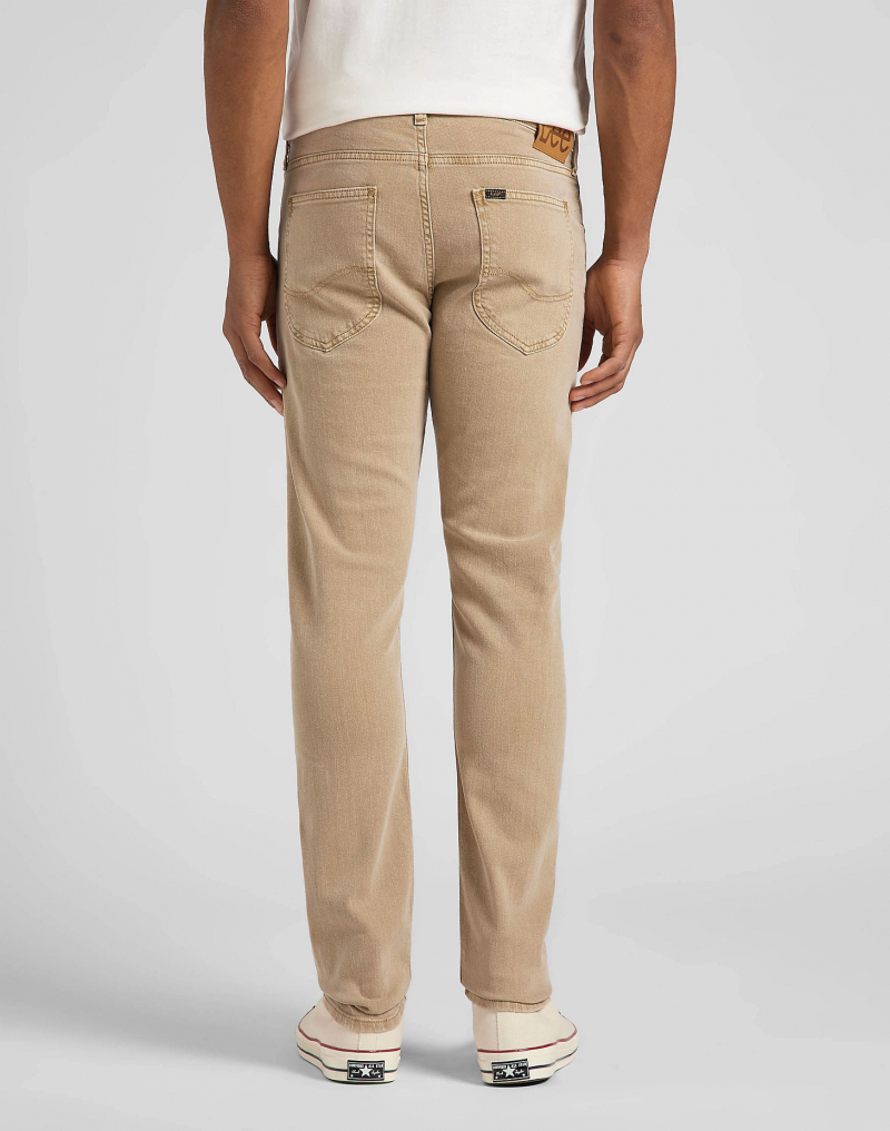 Pantalones vaqueros de hombre Lee Luke slim tapered, modelo L719PR56, de tejano beige - 2 - La Casa Dels Pantalons
