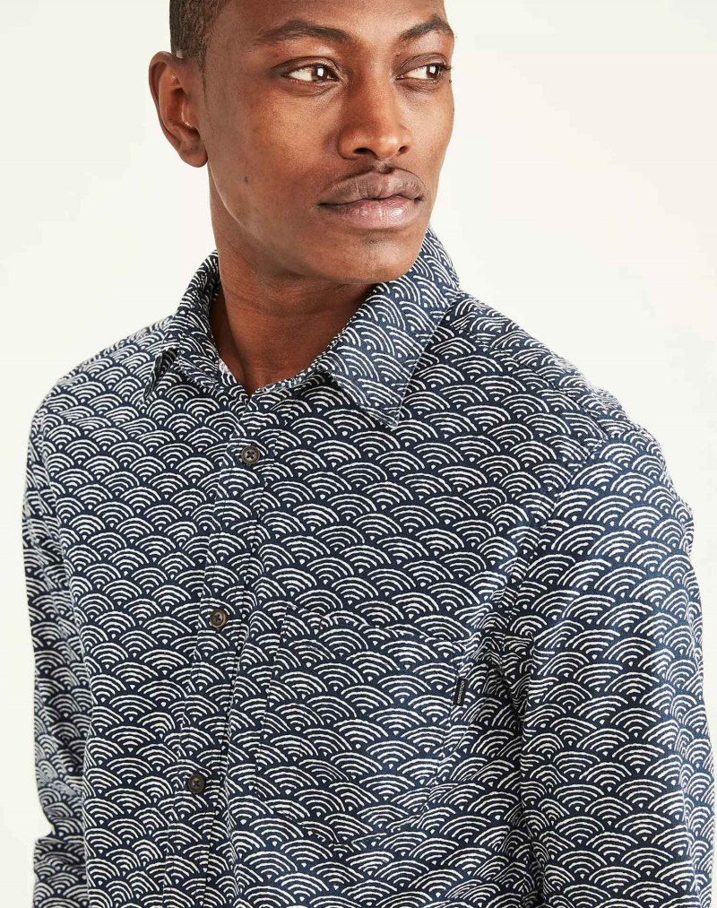 Camisa de hombre de lino de manga larga Dockers, modelo A1114-0023, estampado azul marino - 3 - La Casa Dels Pantalons