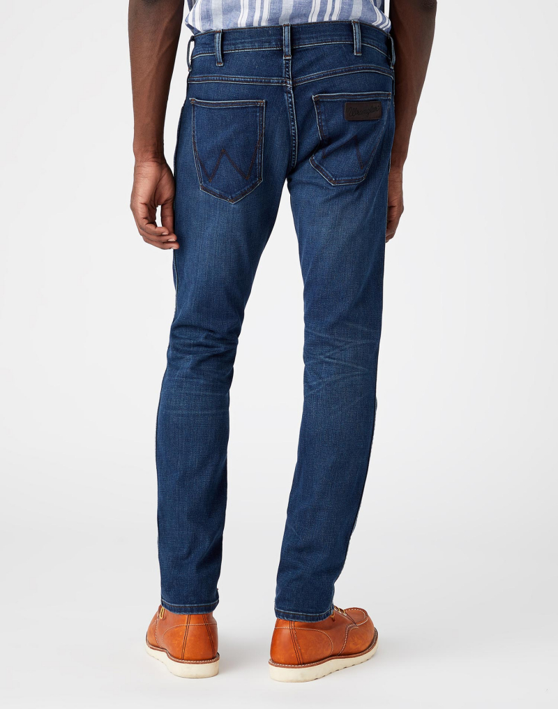 Pantalons texans d'home Wrangler Larston slim tapered, W18SCV39X, blau mig - 2 - La Casa Dels Pantalons