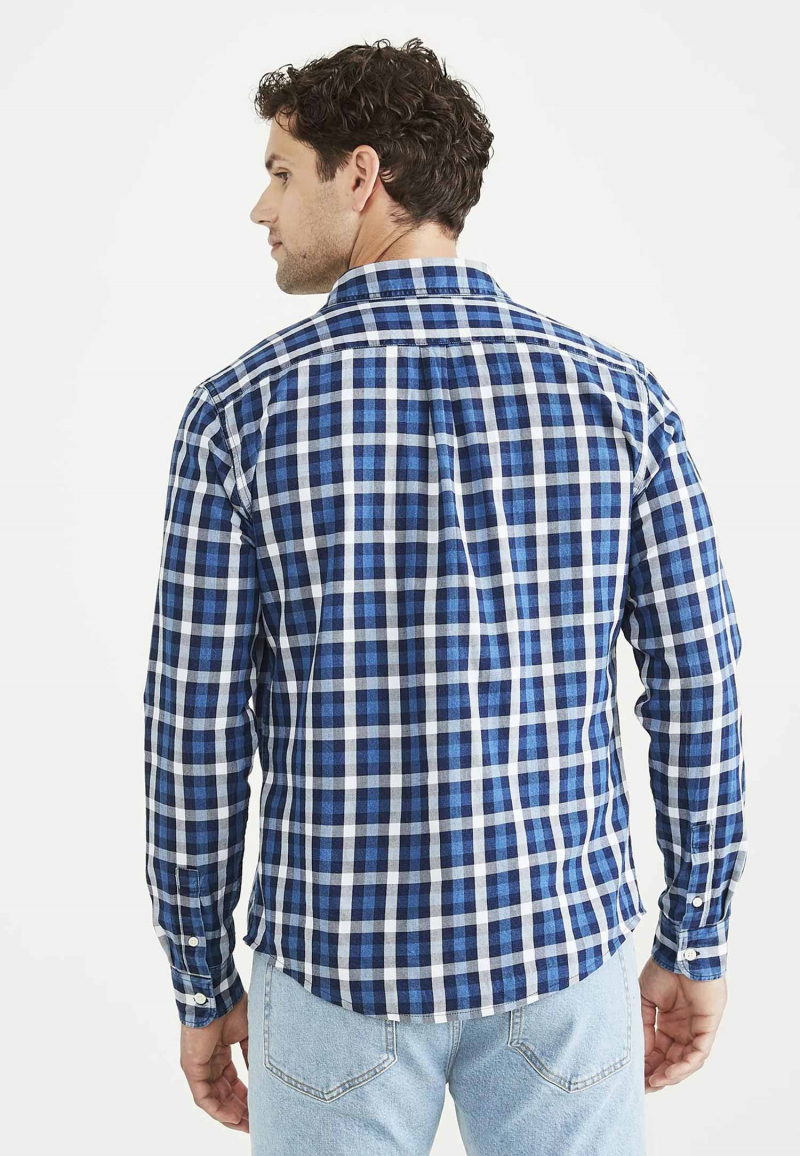 Camisa d'home de màniga llarga Dockers, model A1114-0035, de quadres blaus - 2 - La Casa Dels Pantalons