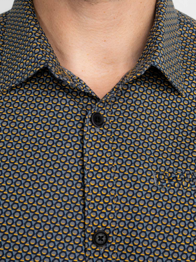 Camisa de hombre de manga larga Petrol, modelo SIL404/1098, gris con mini motivos - 2 - La Casa Dels Pantalons