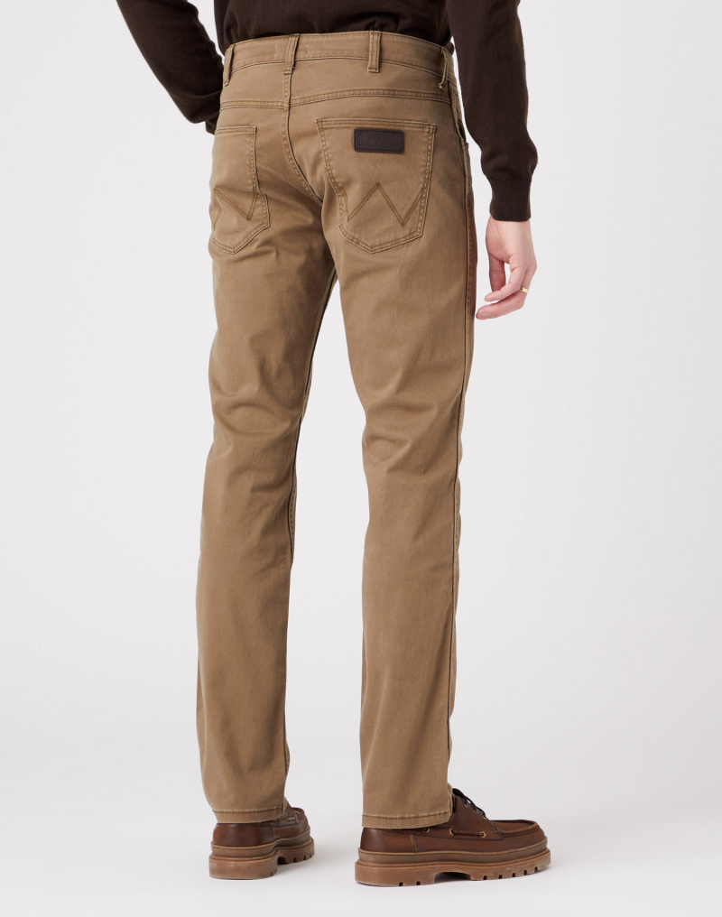 Pantalons texans de gavardina d'hivern d'home Wrangler Greensboro slim, model W15Q71455, beix - 2 - La Casa Dels Pantalons