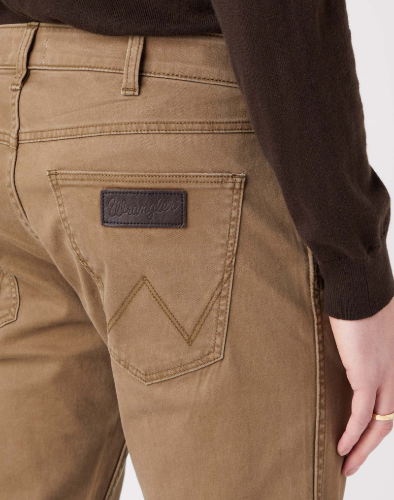 Pantalons texans de gavardina d'hivern d'home Wrangler Greensboro slim, model W15Q71455, beix - 3 - La Casa Dels Pantalons
