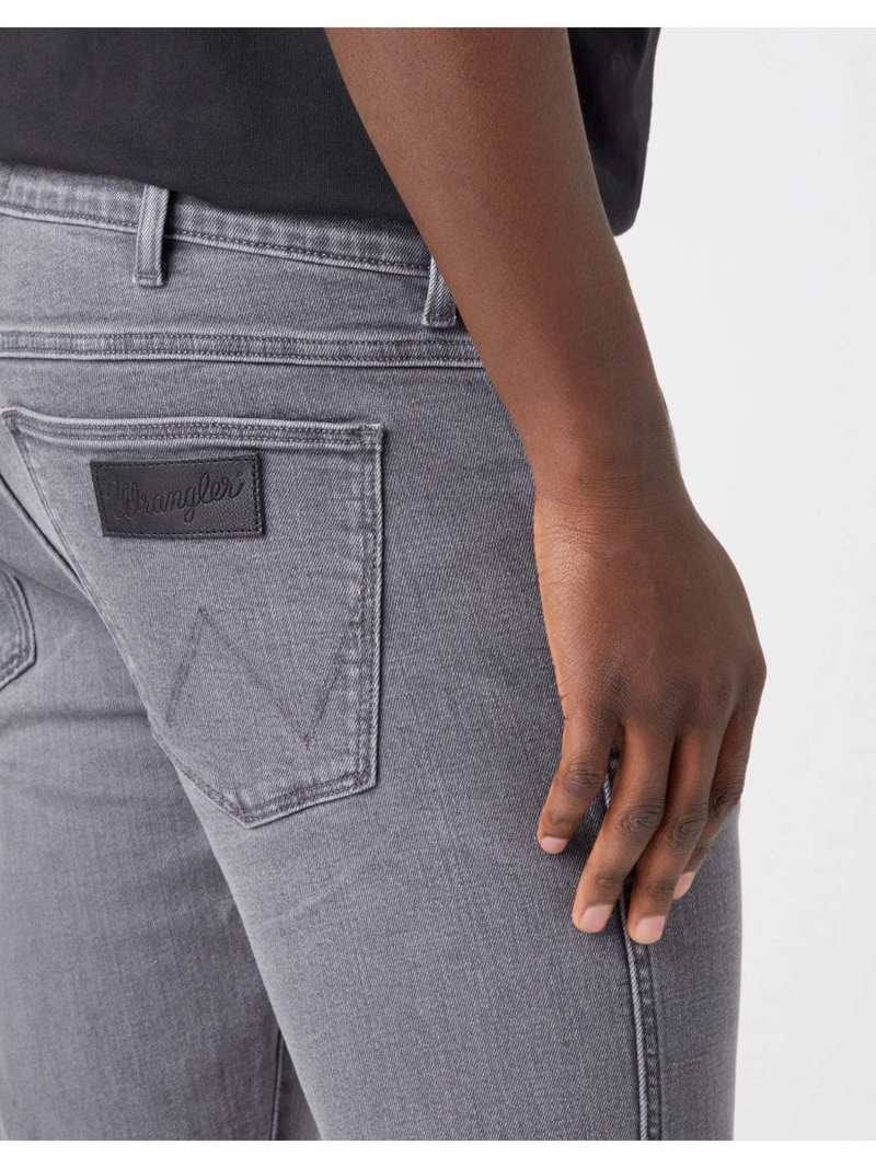 Pantalones vaqueros de hombre Wrangler Larston slim tapered, modelo W18S2923K, gris - 3 - La Casa Dels Pantalons