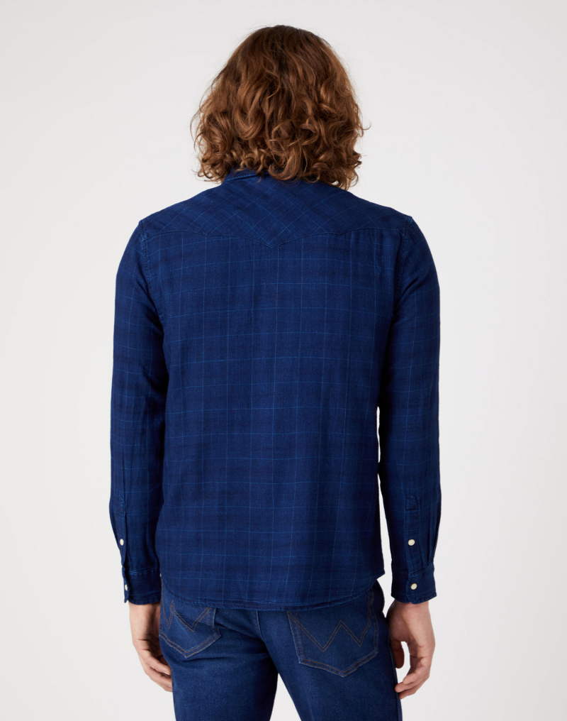 Camisa d'home de màniga llarga Wrangler, model W5B4CQX8E, de quadres blau marí - 2 - La Casa Dels Pantalons