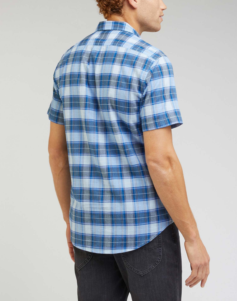 Camisa d'home de màniga curta Lee, model L66GCDA13 112330622, de quadres blaus - 2 - La Casa Dels Pantalons