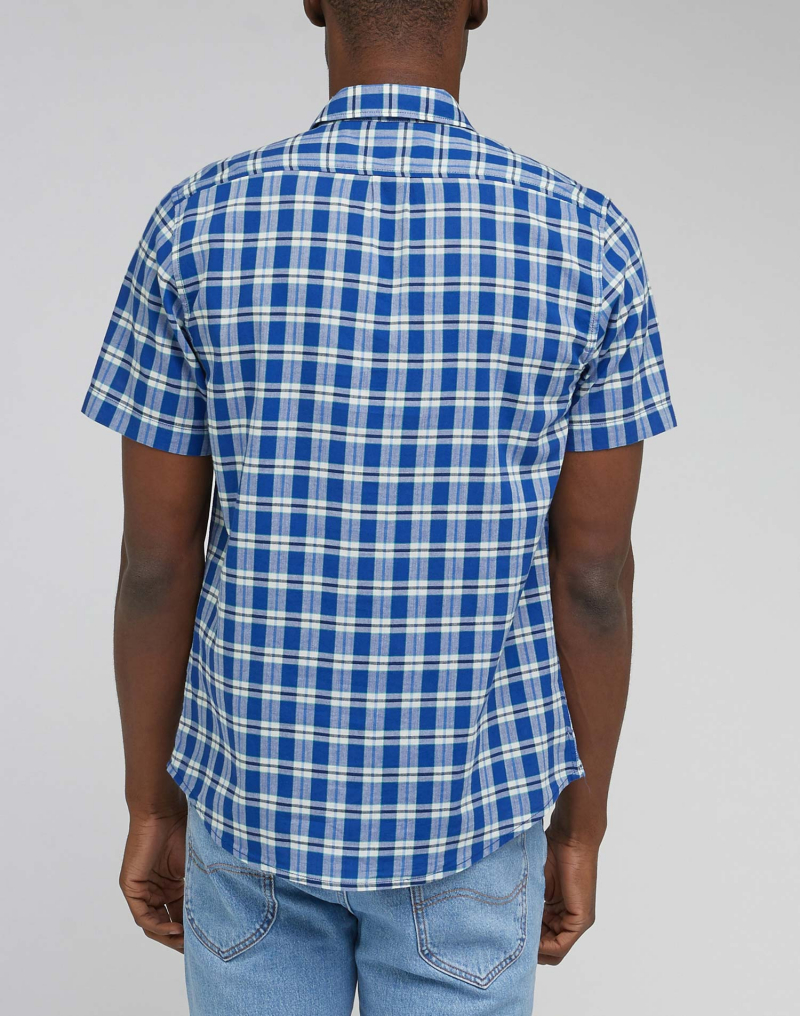 Camisa d'home de màniga curta Lee, model L886BK21 112330676, de quadres blaus - 2 - La Casa Dels Pantalons