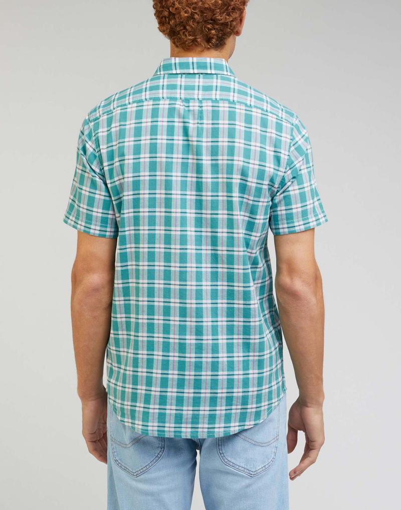 Camisa d'home de màniga curta Lee, model L886BKDO 112330677, de quadres verds - 2 - La Casa Dels Pantalons
