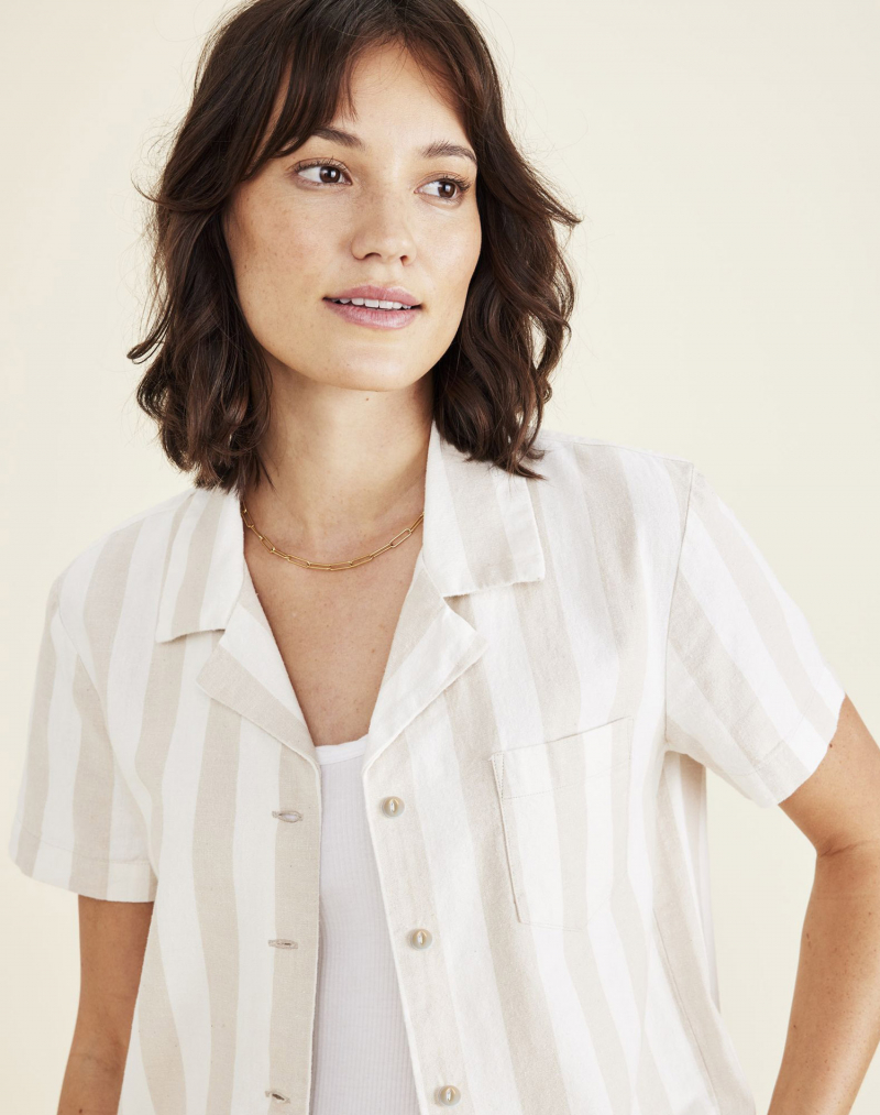 Camisa de dona de màniga curta Dockers, model A1760-0009, blanca amb ratlles beix - 3 - La Casa Dels Pantalons