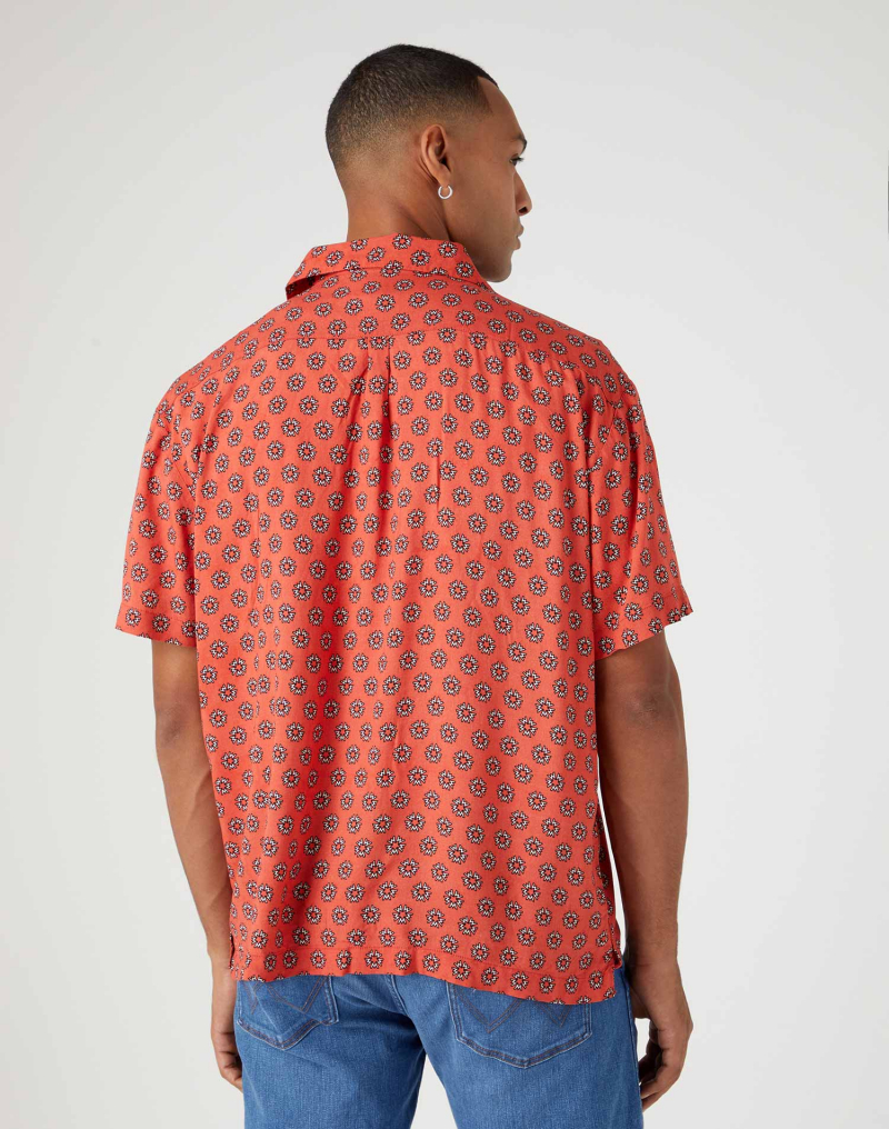 Camisa d'home de màniga curta Wrangler, model W5D5TIR41 112332184, taronja estampat - 2 - La Casa Dels Pantalons