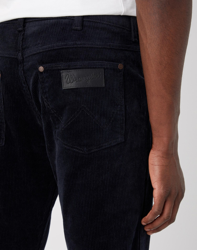 Pantalons texans de pana d'home Wrangler Larston slim tapered W18SA2XAE 112341461 blau marí - 3 - La Casa Dels Pantalons