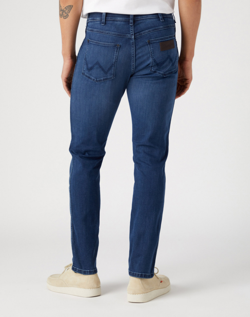 Pantalons texans d'home Wrangler Larston slim tapered, model W18SMN396 112341425, blau mig - 2 - La Casa Dels Pantalons
