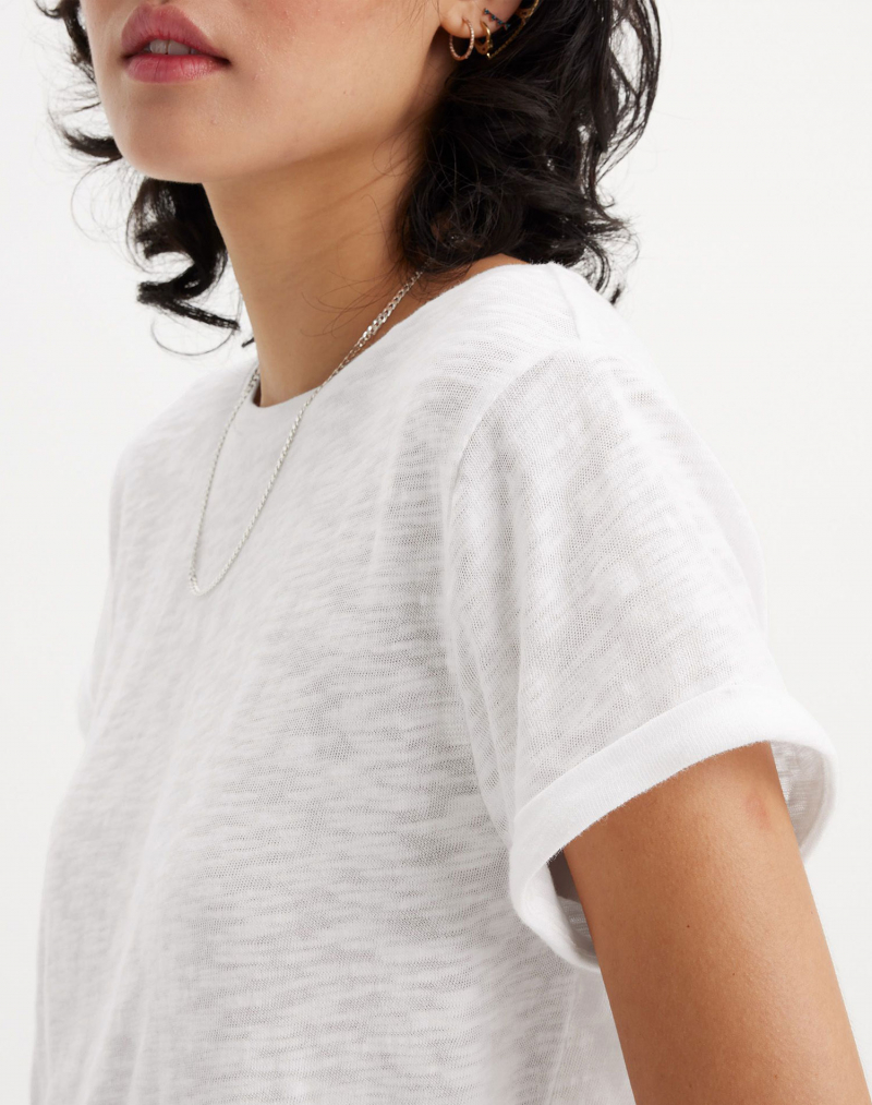 Camiseta de mujer de m/c Levi's®, modelo A7247-0002, blanco roto - 2 - La Casa Dels Pantalons