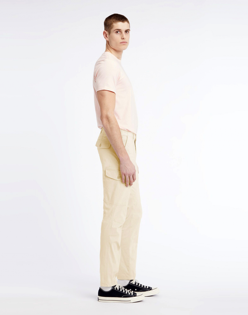 Pantalones cargo Dockers slim tapered, modelo A4826-0015, blancos - 2 - La Casa Dels Pantalons