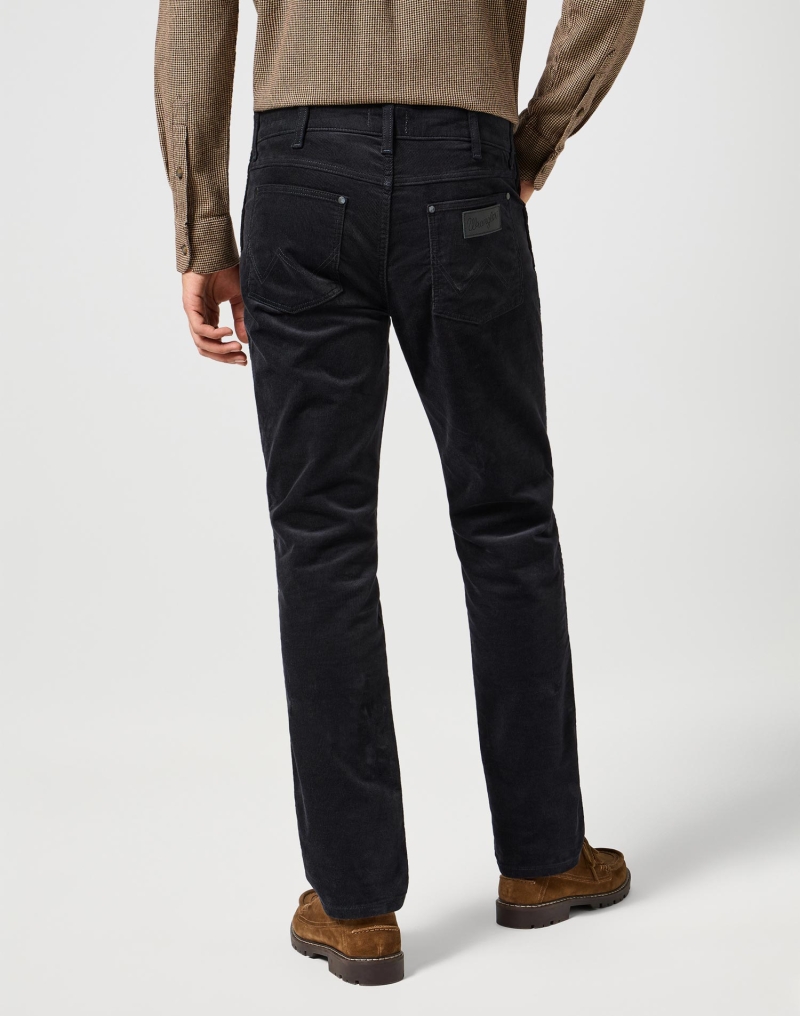 Pantalons texans de pana d'home Wrangler Greensboro slim, model W112357406, negres - 3 - La Casa Dels Pantalons