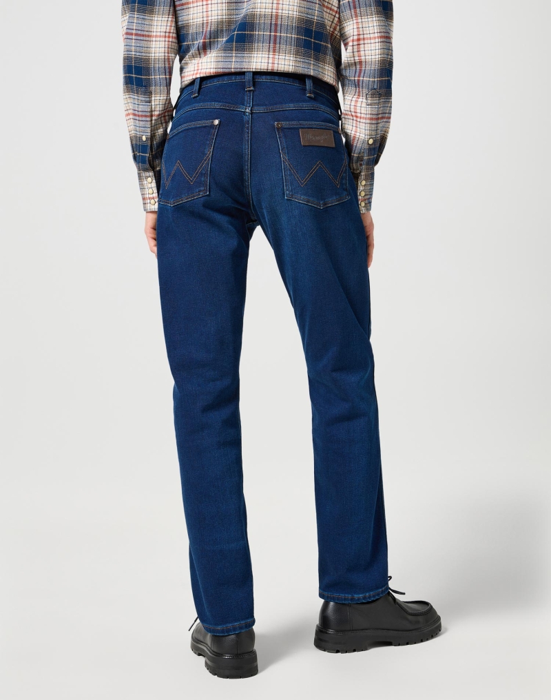 Pantalons texans brushed d'home Wrangler Greensboro slim, model 112357414, blau fosc - 3 - La Casa Dels Pantalons